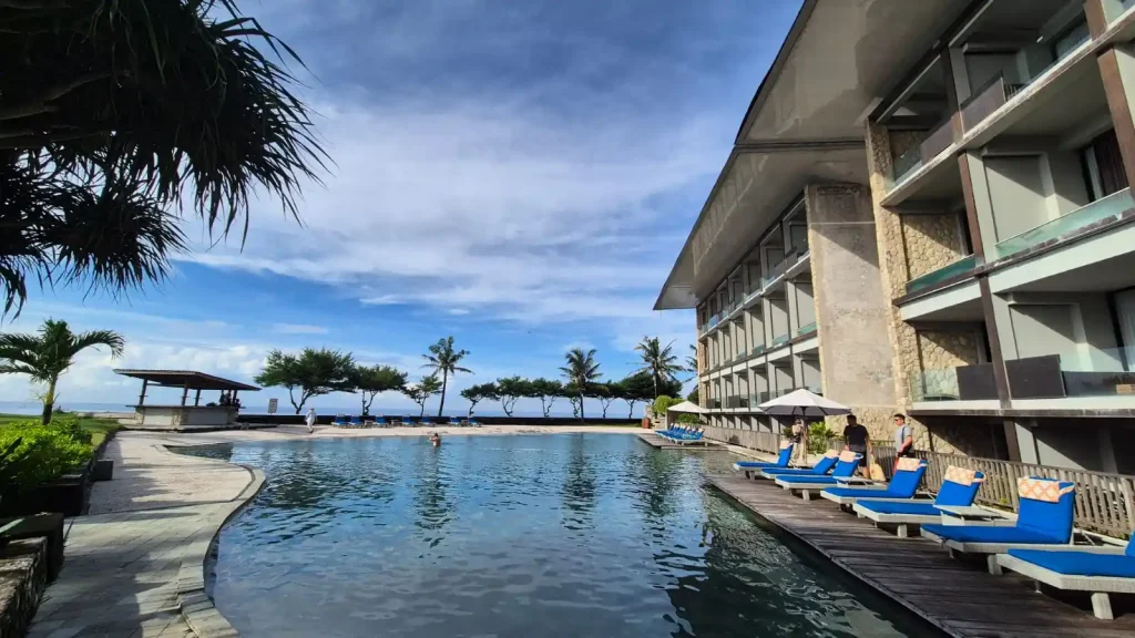 wyndham tamansari jivva resort