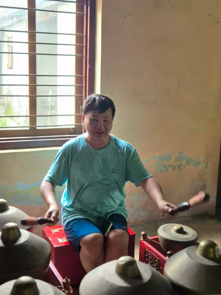 Suasana aktivitas warga di Desa Wisata Candirejo Magelang saat belajar gamelan dan eksplor desa