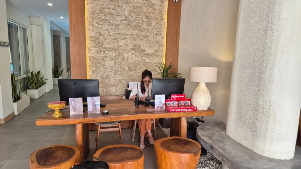 reception The Rivavi Legian Hotel