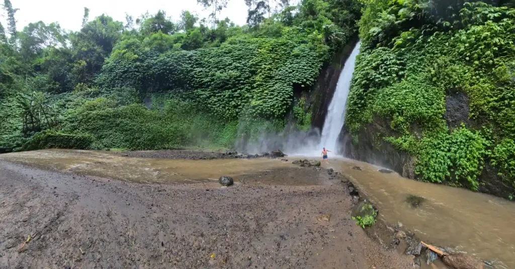 munduk waterfall