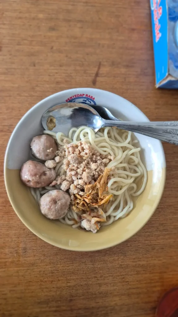 mie bakso di bakso kmr garut