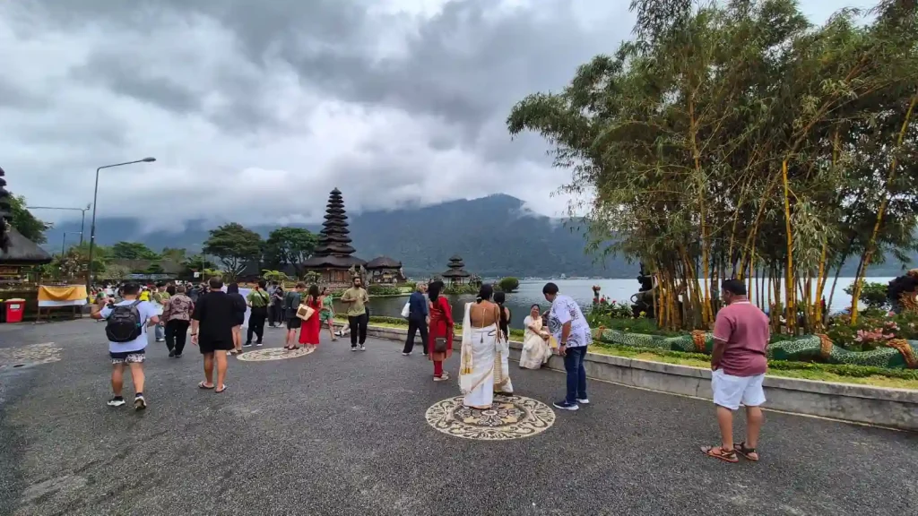 pura ulundanu beratan bedugul