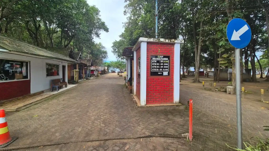 Harga tiket pantai pulau merah banyuwangi regency