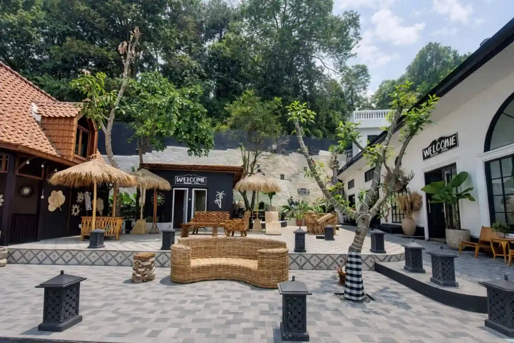 area terbuka Villa Malini 11